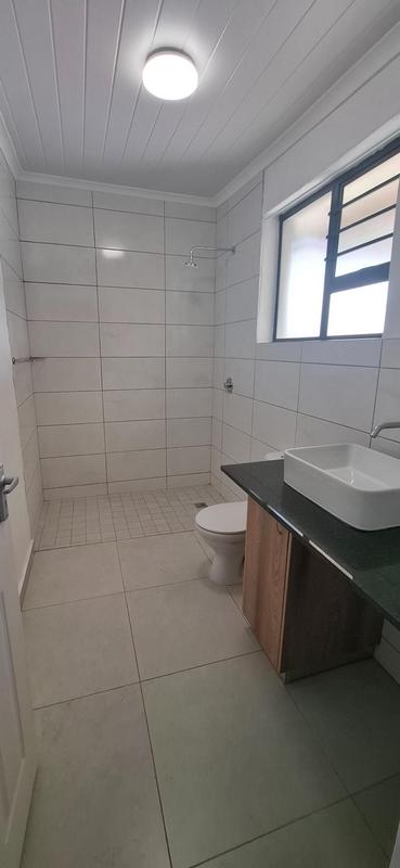 To Let 2 Bedroom Property for Rent in Richmond Estate Western Cape